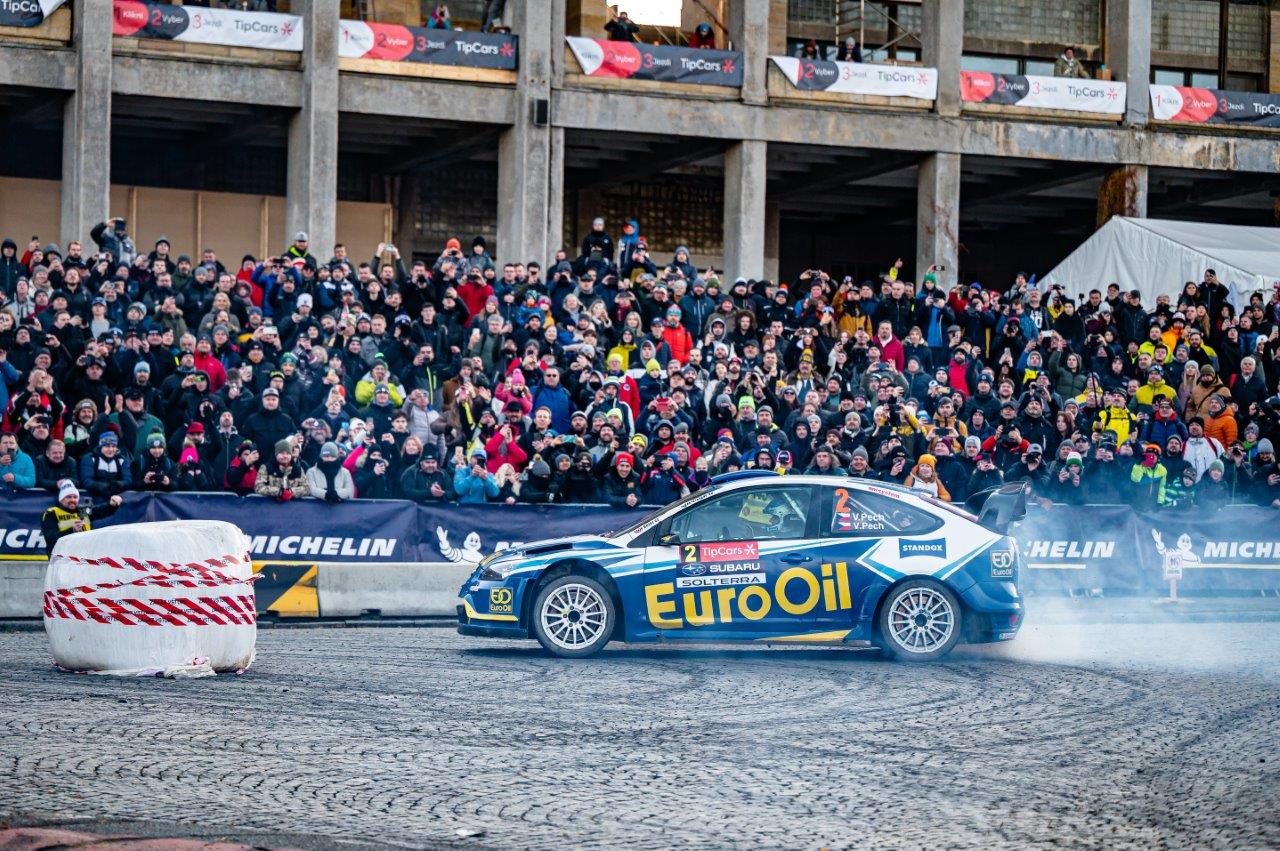 Pech s Uhlem uzavřou sezónu na Mikuláše v Praze Tradiční Pražský Rallysprint, který se jede již tuto sobotu, je posledním podnikem letošní soutěžácké sezóny. Do tohoto jubilejního 30.ročníku odstartují se startovním číslem 1 jako obhájci loňského prvenství Václav Pech jun. a Petr Uhel s Citroenem C3 R5.